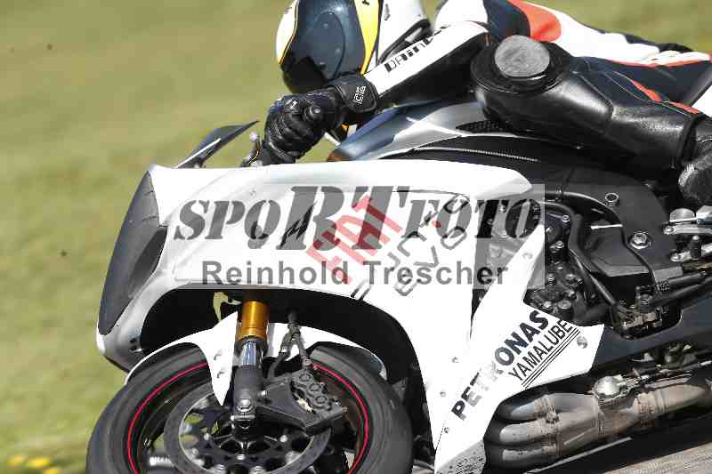 /44 09.08.2025 Plüss Moto Sport ADR/Freies Fahren/33